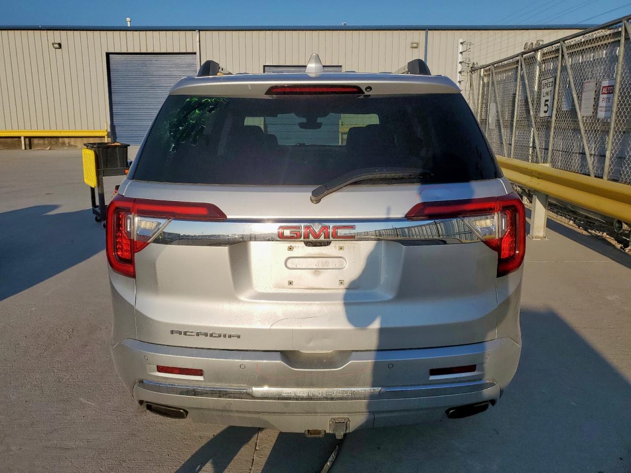 2020 GMC Acadia Denali VIN: 1GKKNPLS5LZ229407 Lot: 84912955