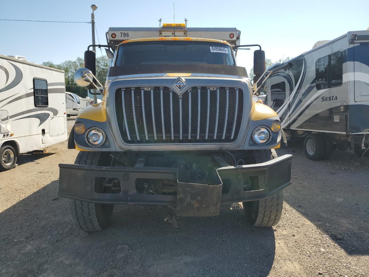 2008 International 7400 Dump Truck VIN: 1HTWDAAR98J570265 Lot: 84956645