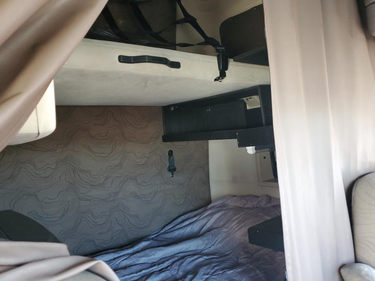 2014 Volvo Vnl Semi Truck VIN: 4V4NC9TG7EN157470 Lot: 85588355