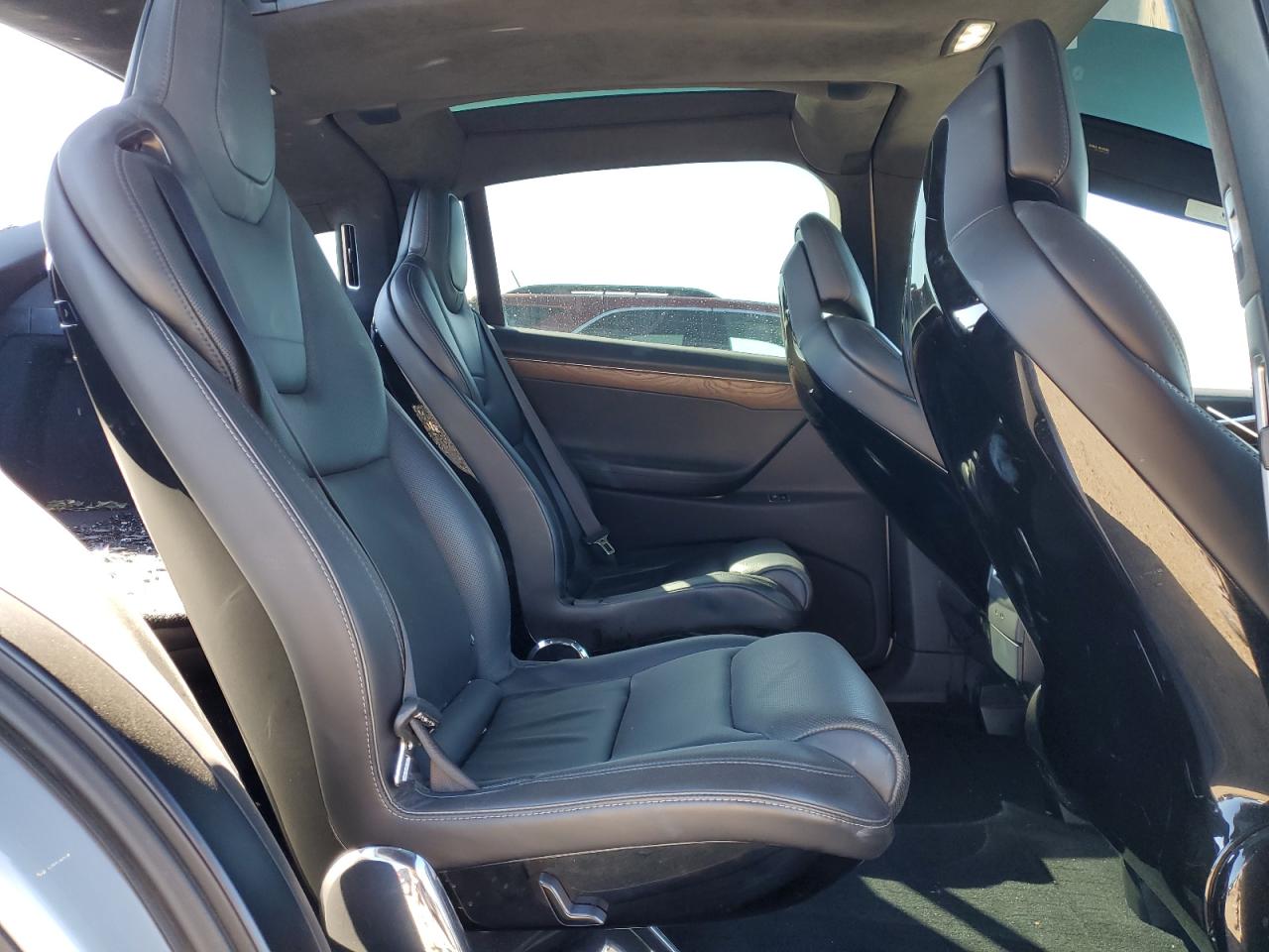 2016 Tesla Model X VIN: 5YJXCBE2XGF017668 Lot: 87201665