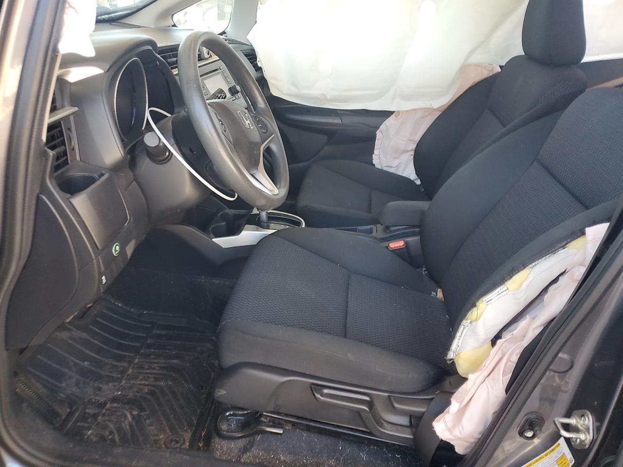 2020 Honda Fit Lx VIN: 3HGGK5H46LM714618 Lot: 82492995