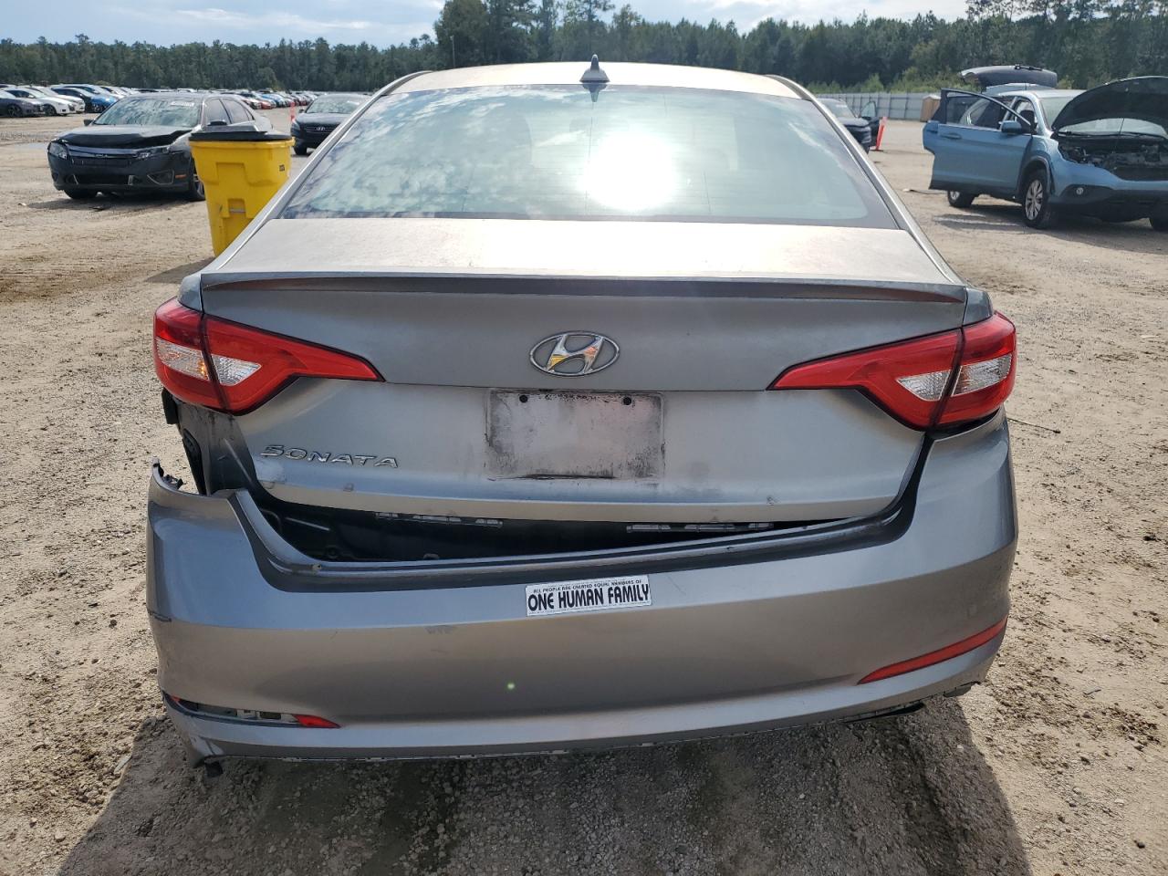 2015 Hyundai Sonata Se VIN: 5NPE24AF0FH246908 Lot: 85599355