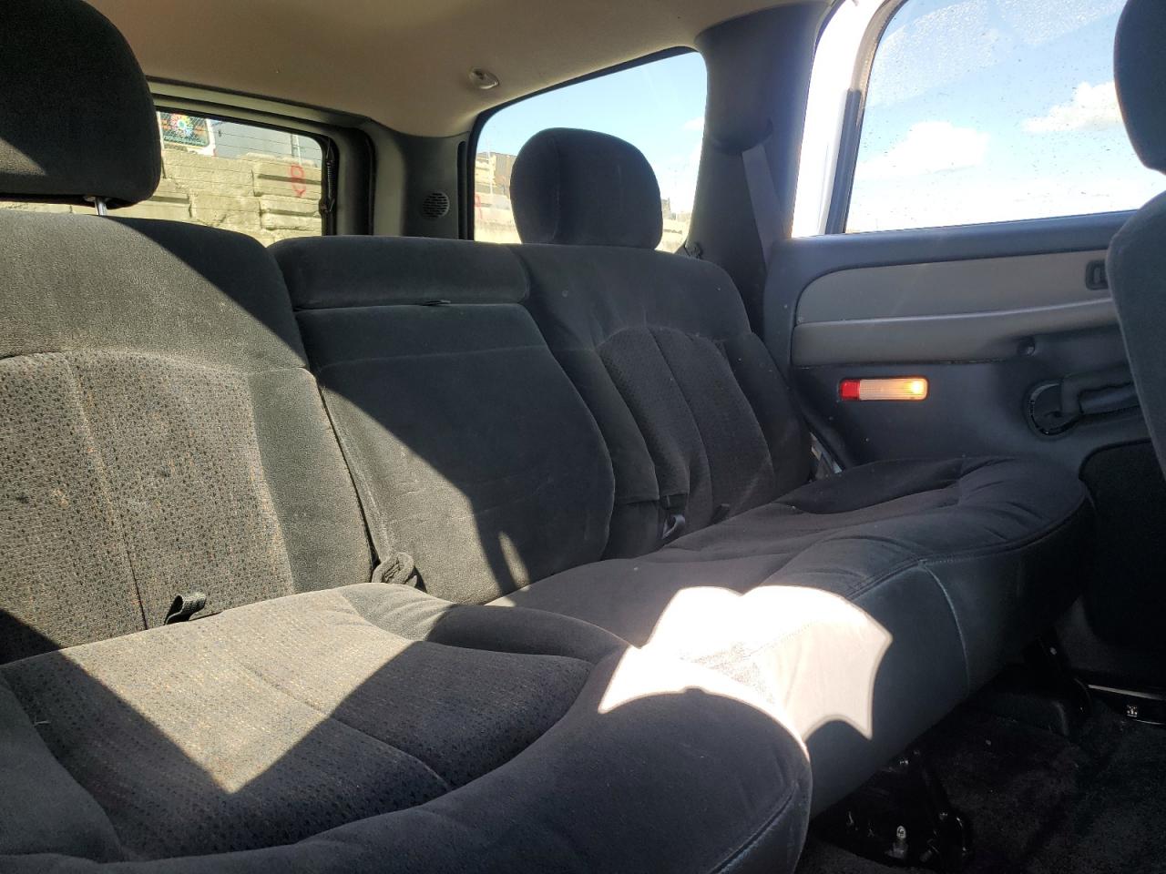 2000 Chevrolet Tahoe K1500 VIN: 1GNEK13T9YJ183987 Lot: 86487035