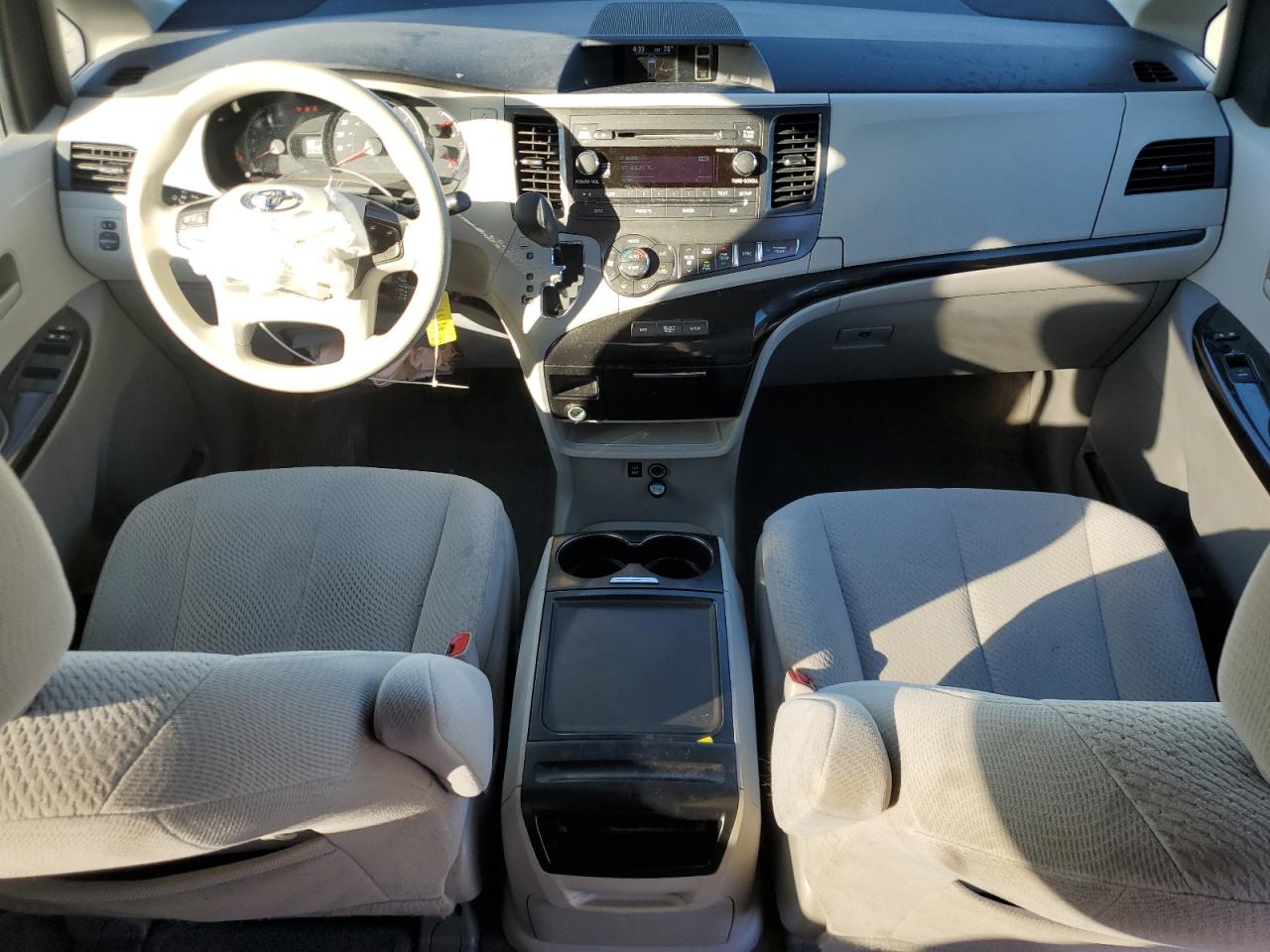 2014 Toyota Sienna Le VIN: 5TDKK3DC3ES452232 Lot: 84992425