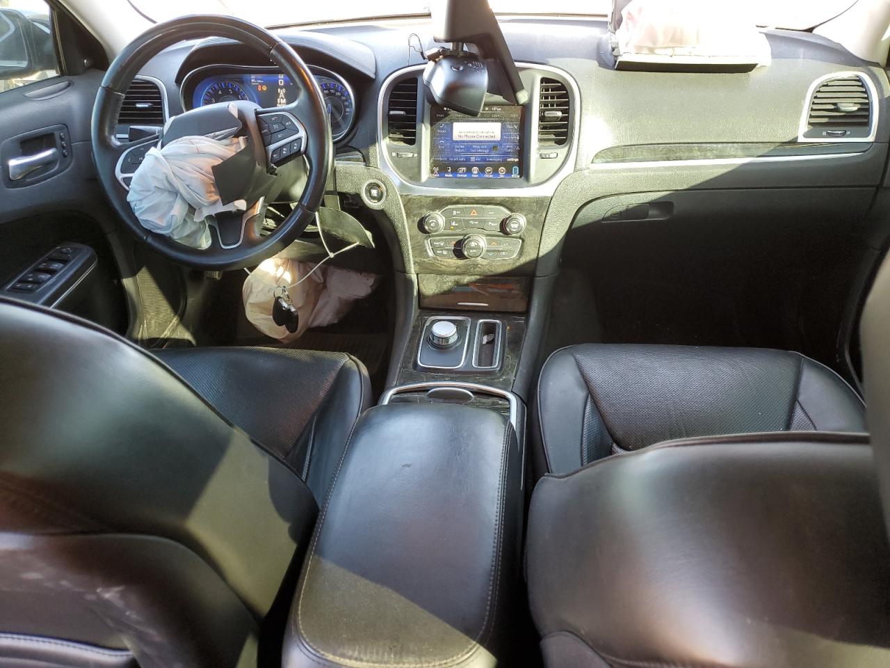 2016 Chrysler 300C VIN: 2C3CCAKG1GH235702 Lot: 89483355