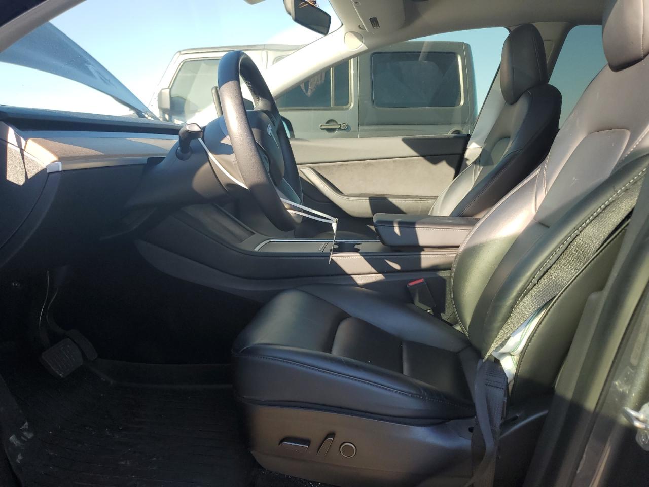 2021 Tesla Model Y VIN: 5YJYGAEE5MF180432 Lot: 87078315