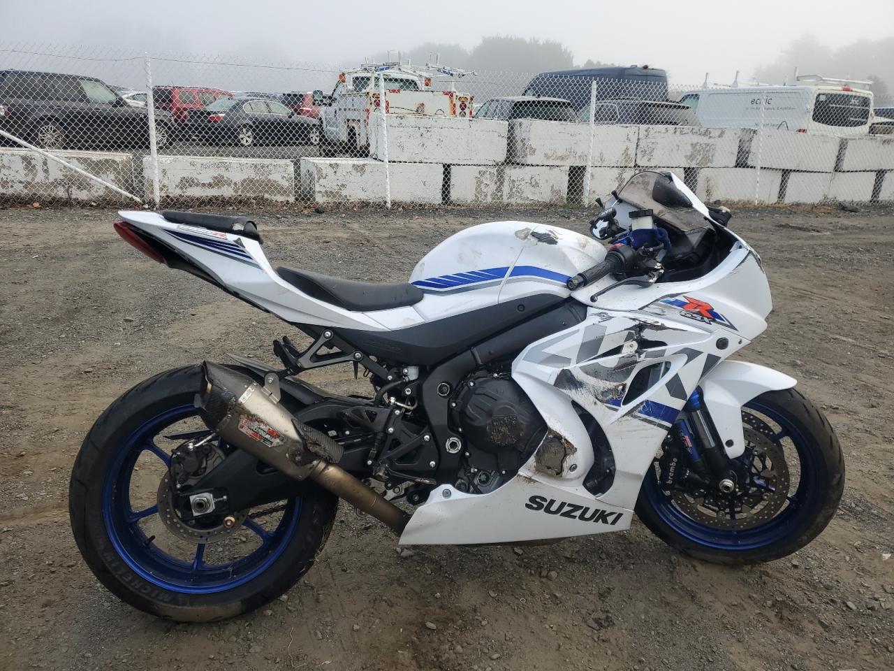 SUZUKI GSXR1000 2018. Lot# 81998845. VIN JS1DM11HXJ2100381. Photo 1