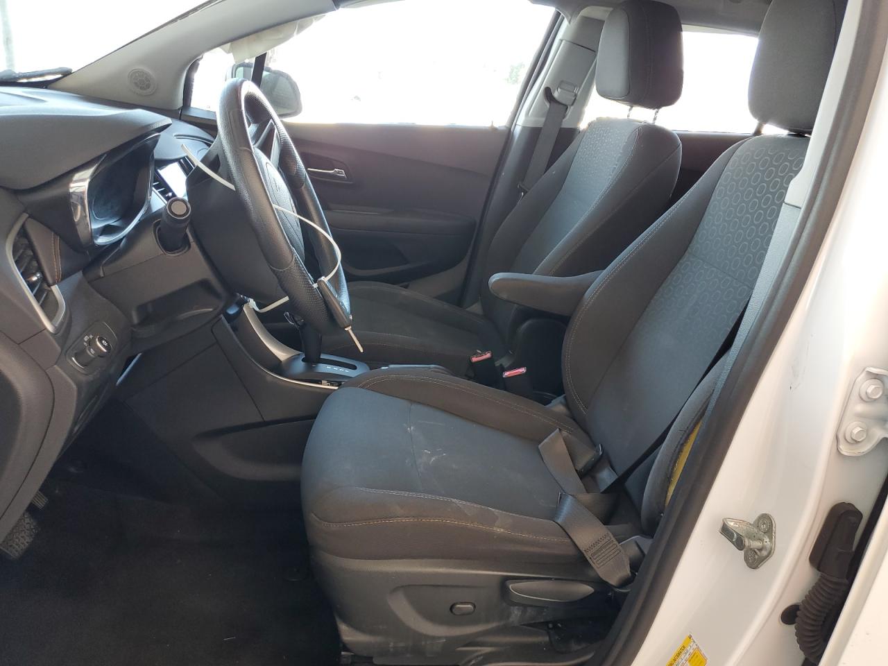 2019 Chevrolet Trax Ls VIN: 3GNCJKSB2KL398863 Lot: 86862105