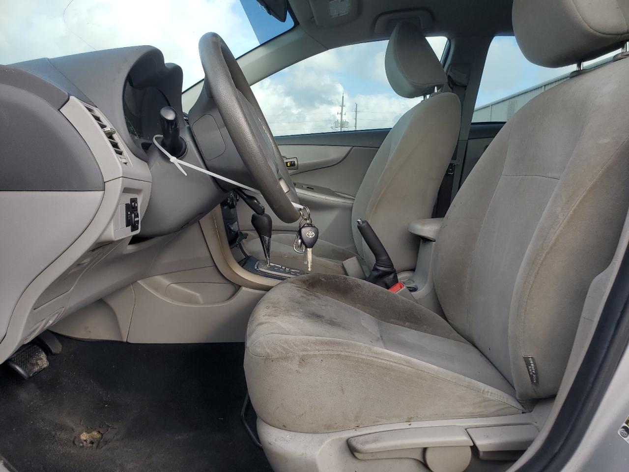 2010 Toyota Corolla Base VIN: 2T1BU4EE1AC315745 Lot: 82312905