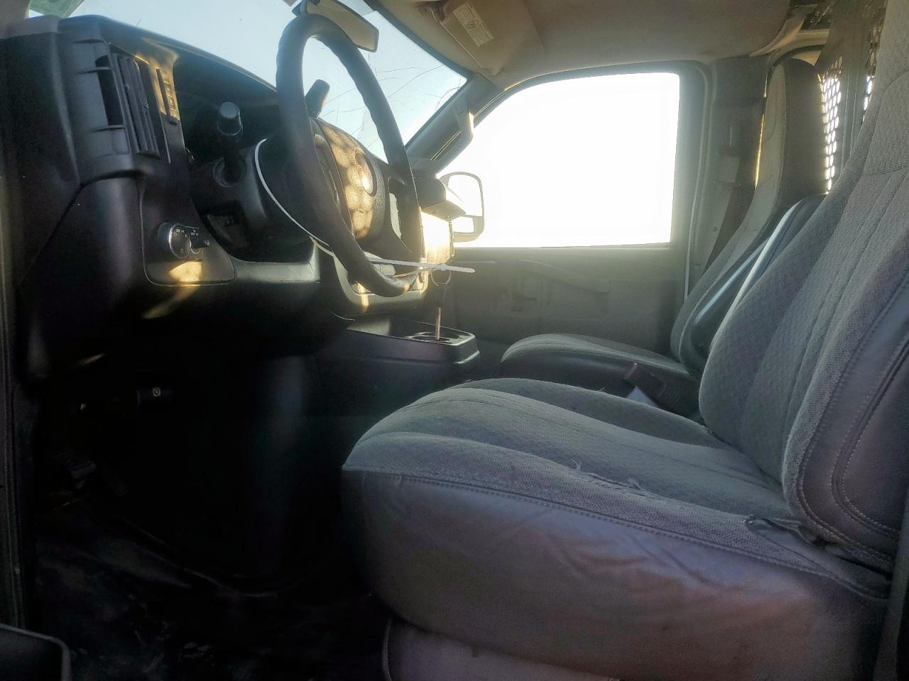 2017 GMC Savana G2500 VIN: 1GTW7AFFXH1913524 Lot: 85379005