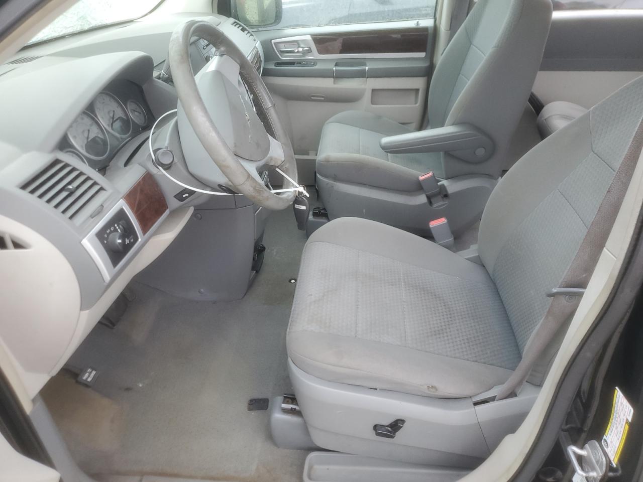 2010 Chrysler Town & Country Touring VIN: 2A4RR5D13AR193825 Lot: 86172555