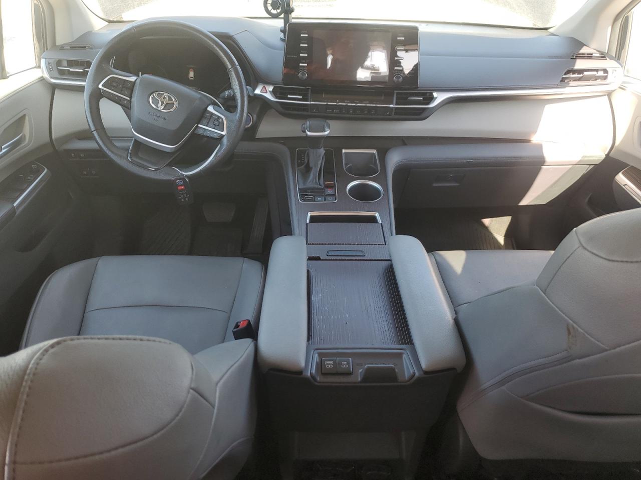 2023 Toyota Sienna Xle VIN: 5TDYRKEC7PS175697 Lot: 84952315