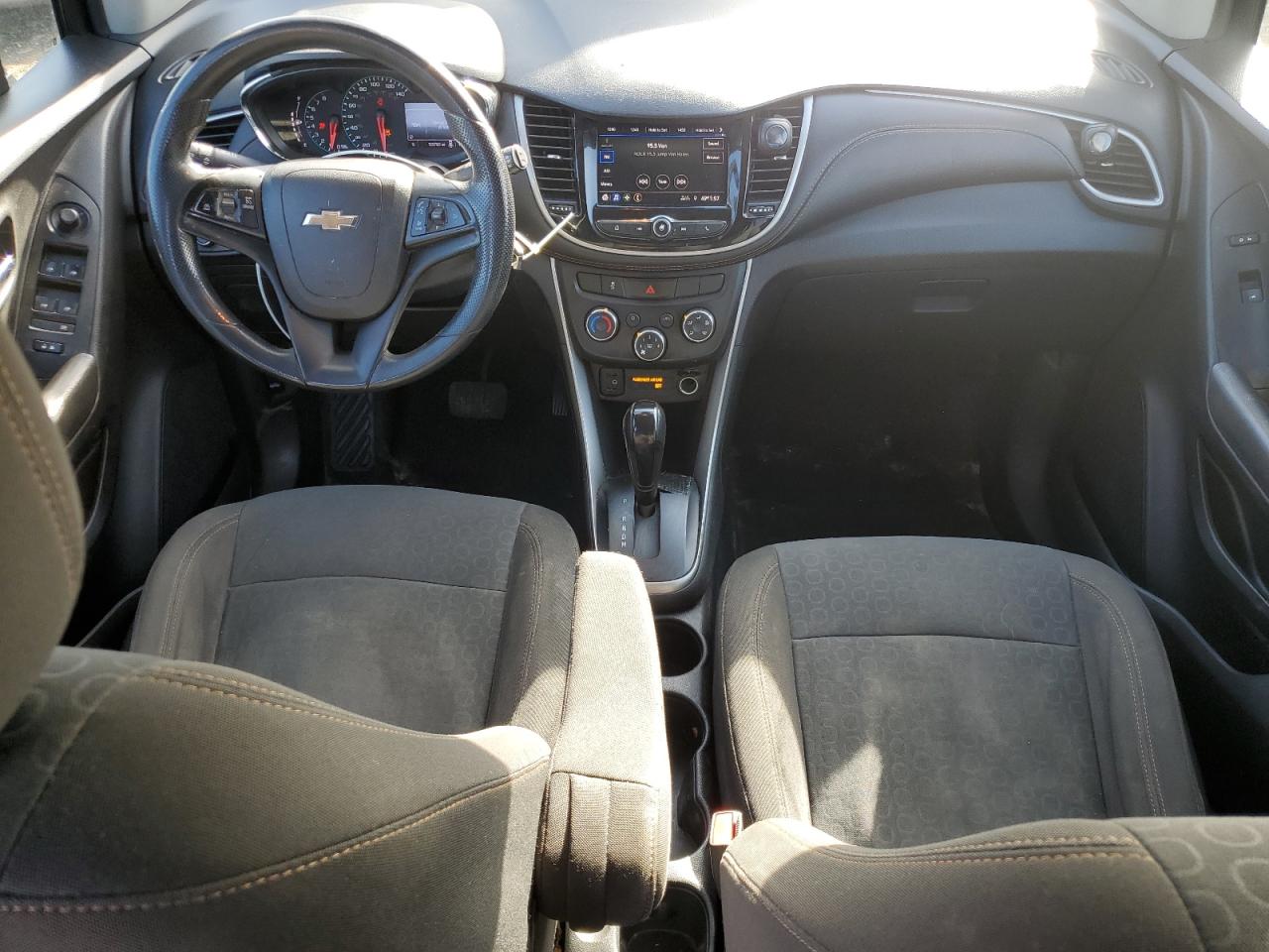 2020 Chevrolet Trax Ls VIN: KL7CJKSB9LB058828 Lot: 90240845