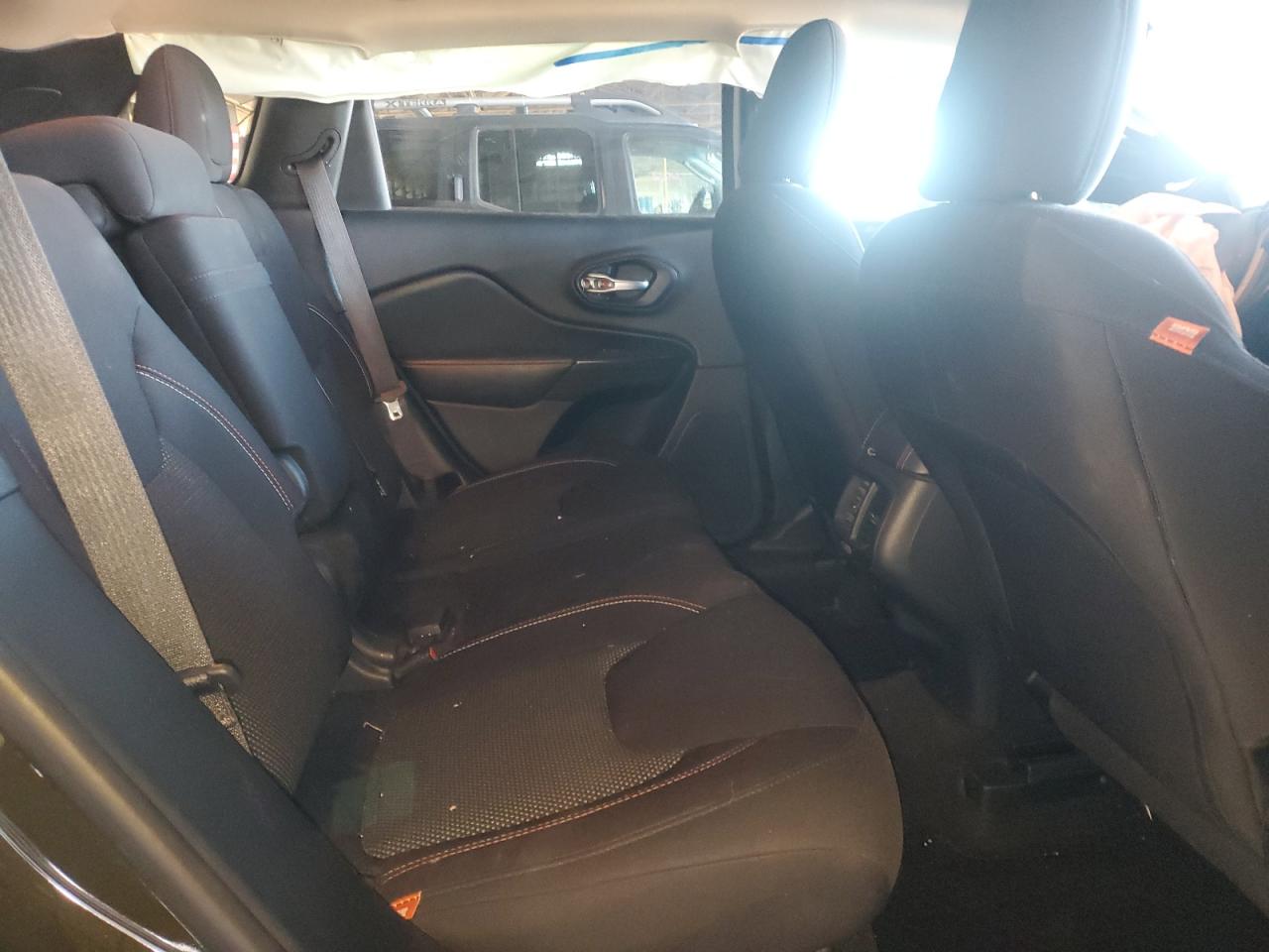 2017 Jeep Cherokee Latitude VIN: 1C4PJMCB3HW513574 Lot: 86191165