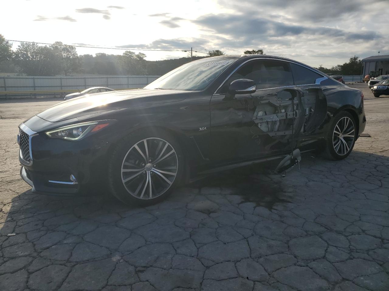 2018 Infiniti Q60 Luxe 300
