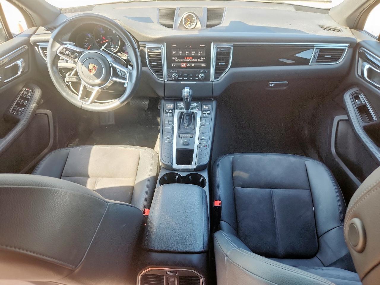 2017 Porsche Macan VIN: WP1AA2A50HLB09381 Lot: 85825865