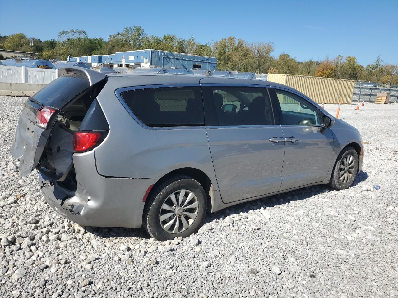 2017 Chrysler Pacifica Touring VIN: 2C4RC1DG8HR514028 Lot: 84880875
