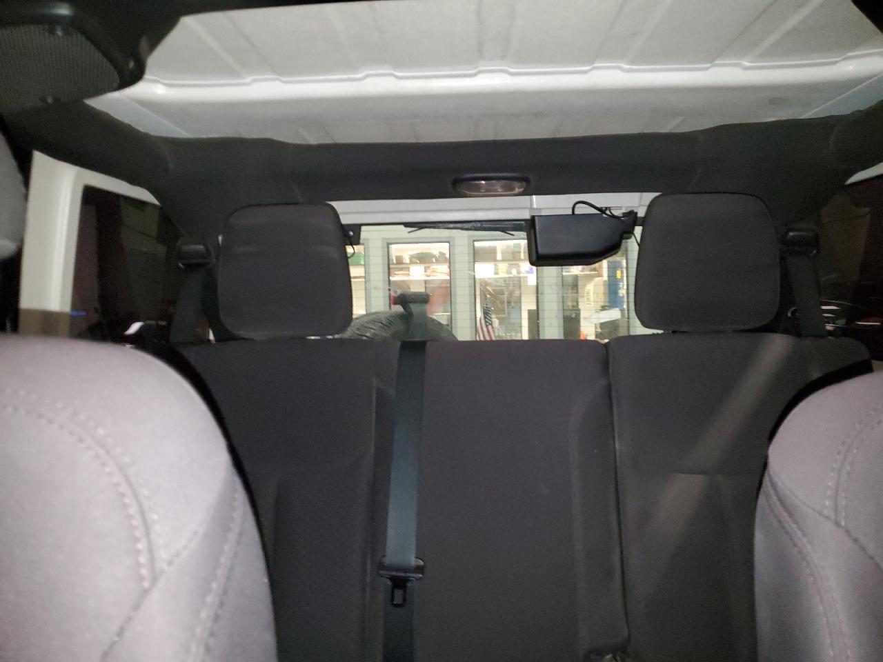 2015 Jeep Wrangler Unlimited Sport VIN: 1C4BJWDG1FL557054 Lot: 85955165