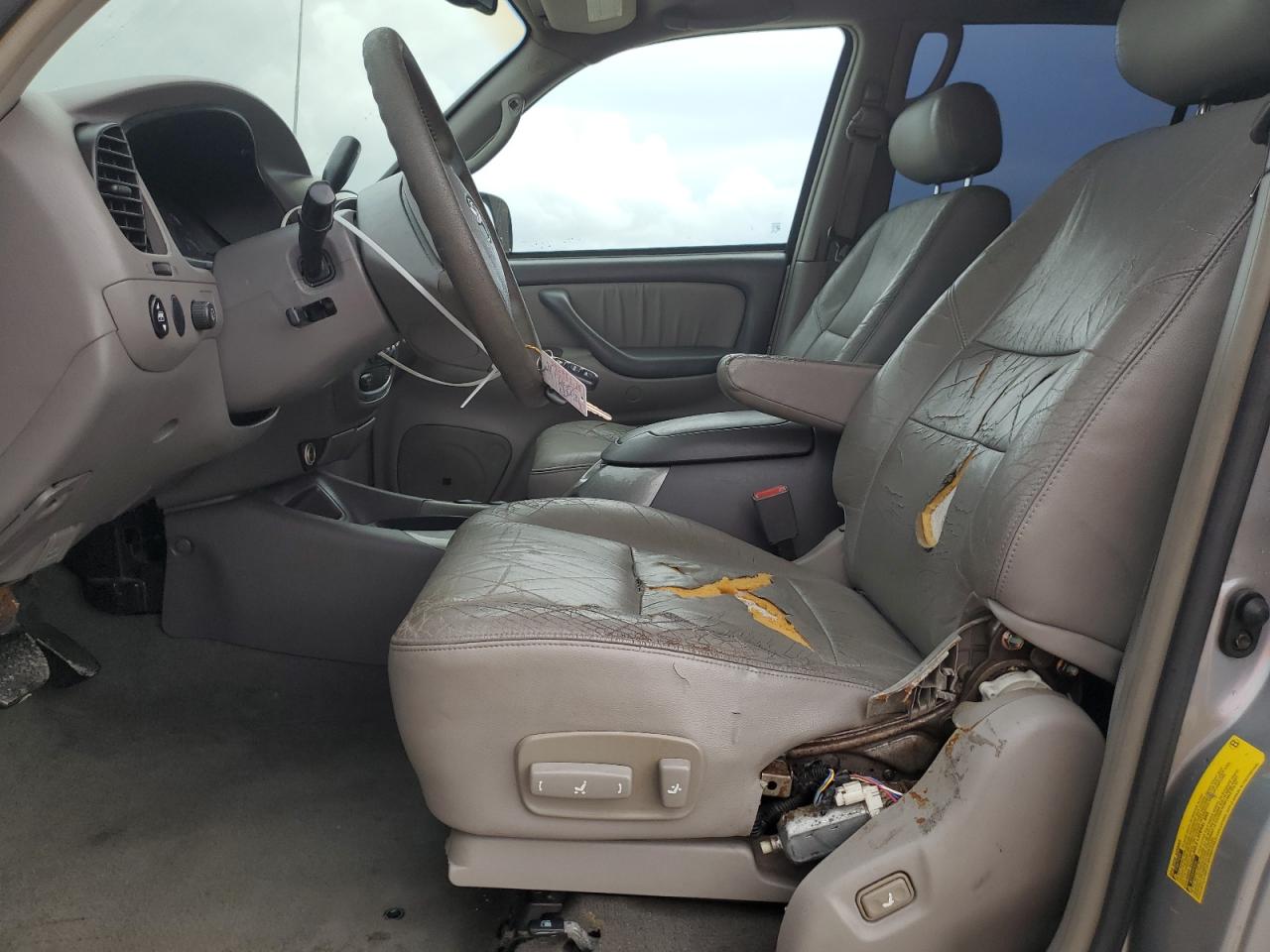 2004 Toyota Sequoia Limited VIN: 5TDZT38A74S226651 Lot: 84810355