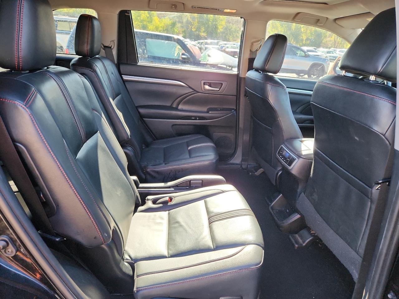 2019 Toyota Highlander Se VIN: 5TDJZRFH5KS925059 Lot: 85744685