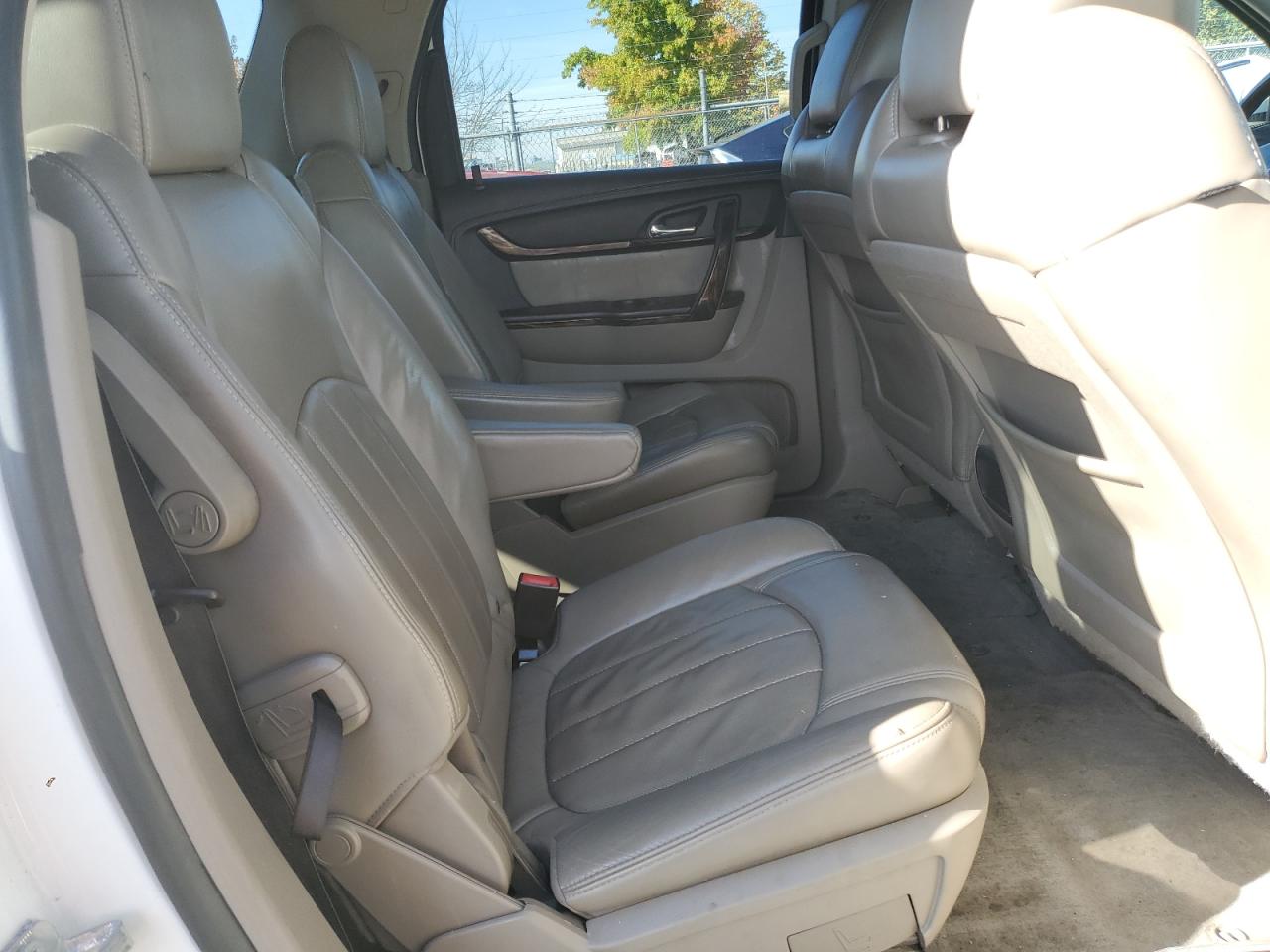 2013 GMC Acadia Denali VIN: 1GKKVTKD1DJ201695 Lot: 82558675