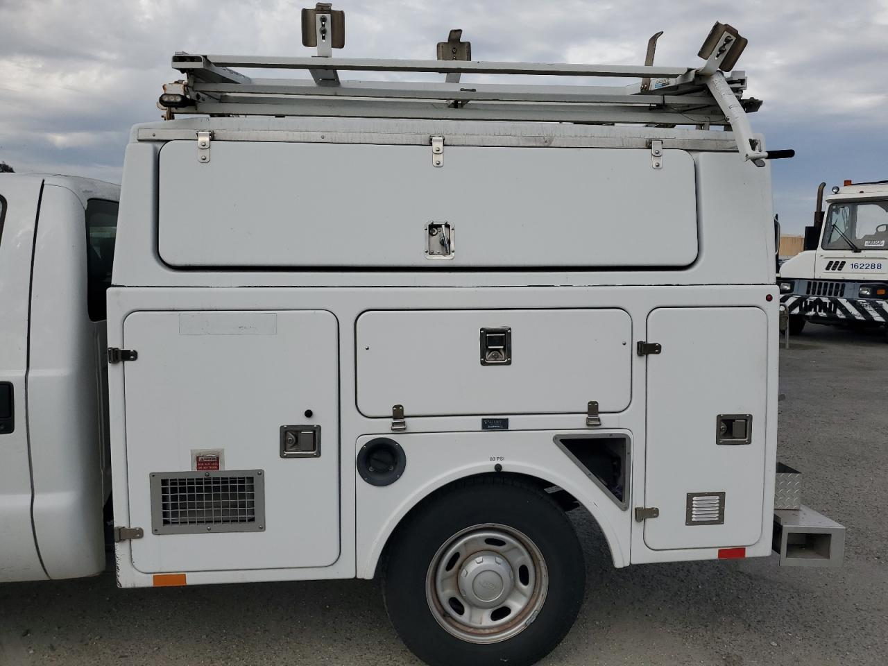 2013 Ford F350 Super Duty VIN: 1FDRF3A60DEB92437 Lot: 83864985