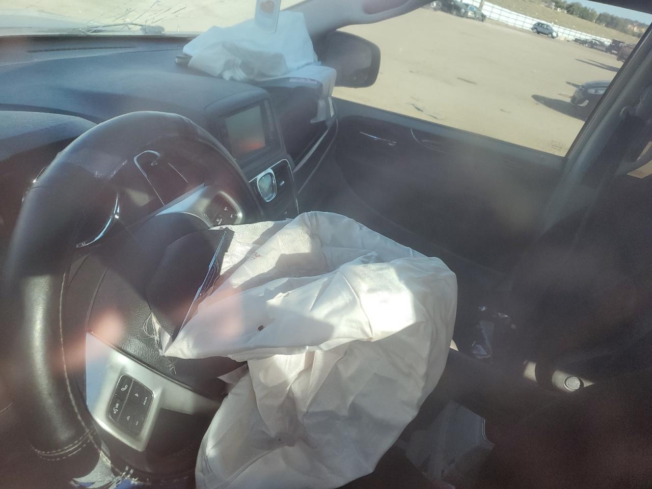 2016 Chrysler Town & Country Touring VIN: 2C4RC1BG4GR159862 Lot: 90077885