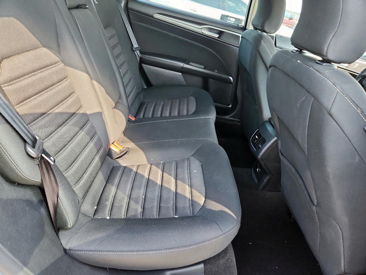 2019 Ford Fusion Se VIN: 3FA6P0HDXKR148243 Lot: 84481575