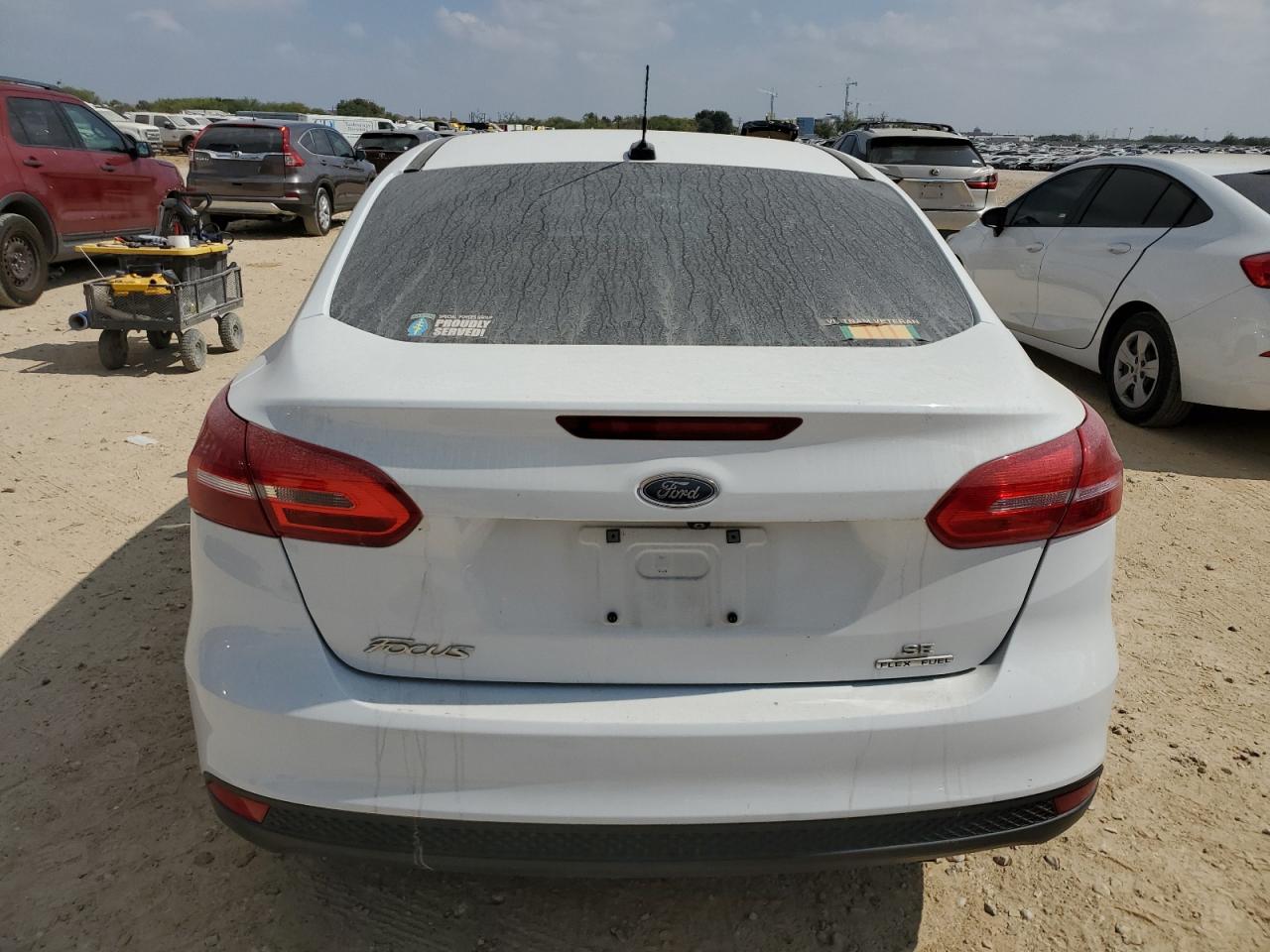 2016 Ford Focus Se VIN: 1FADP3F23GL365763 Lot: 87480785