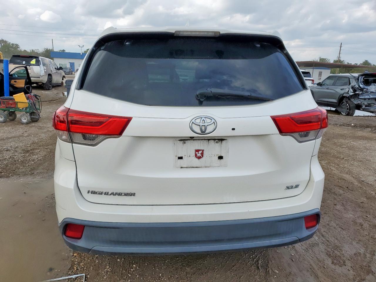 2017 Toyota Highlander Se VIN: 5TDKZRFH1HS515503 Lot: 90076865