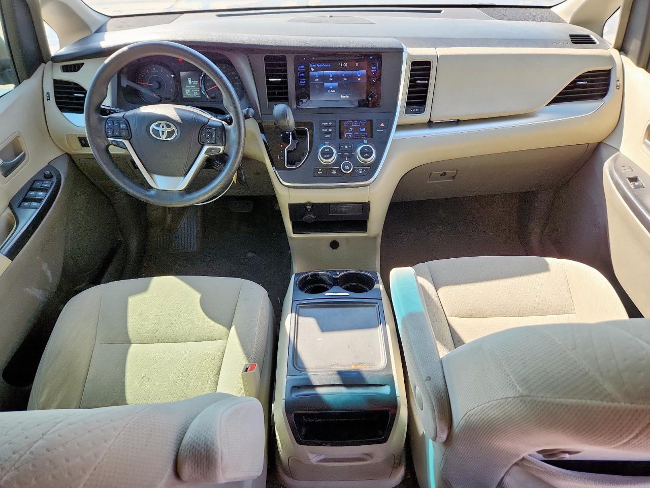 2017 Toyota Sienna Le VIN: 5TDKZ3DC7HS842234 Lot: 82198575