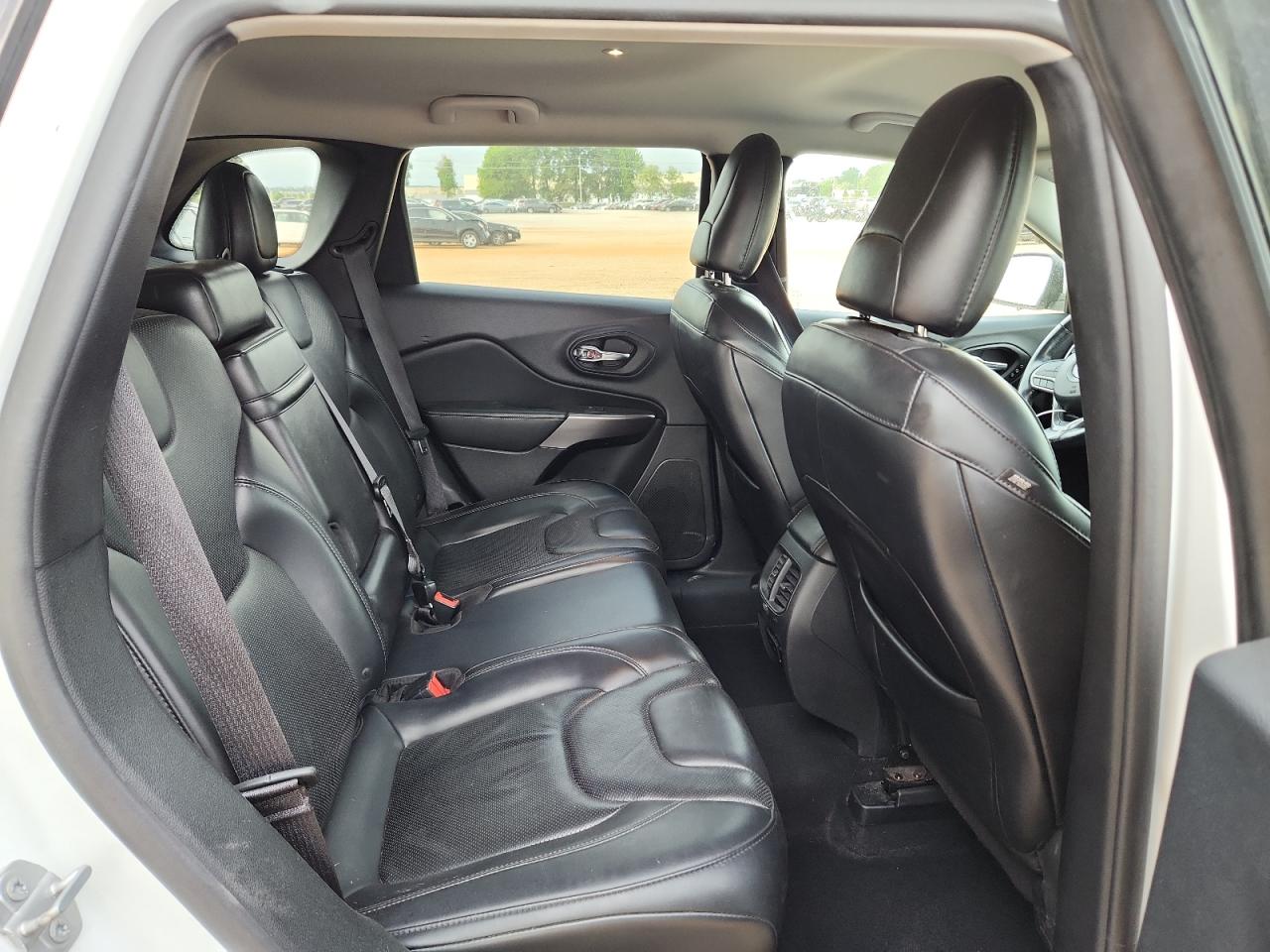 2019 Jeep Cherokee Limited VIN: 1C4PJMDX1KD303858 Lot: 85511315