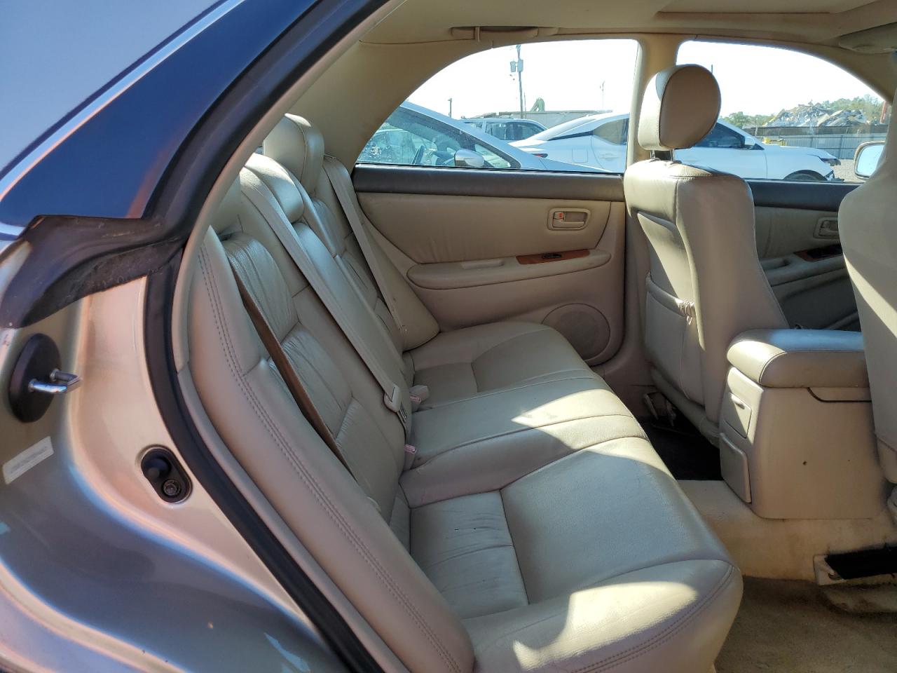 2000 Lexus Es 300 VIN: JT8BF28G3Y5094067 Lot: 85300975