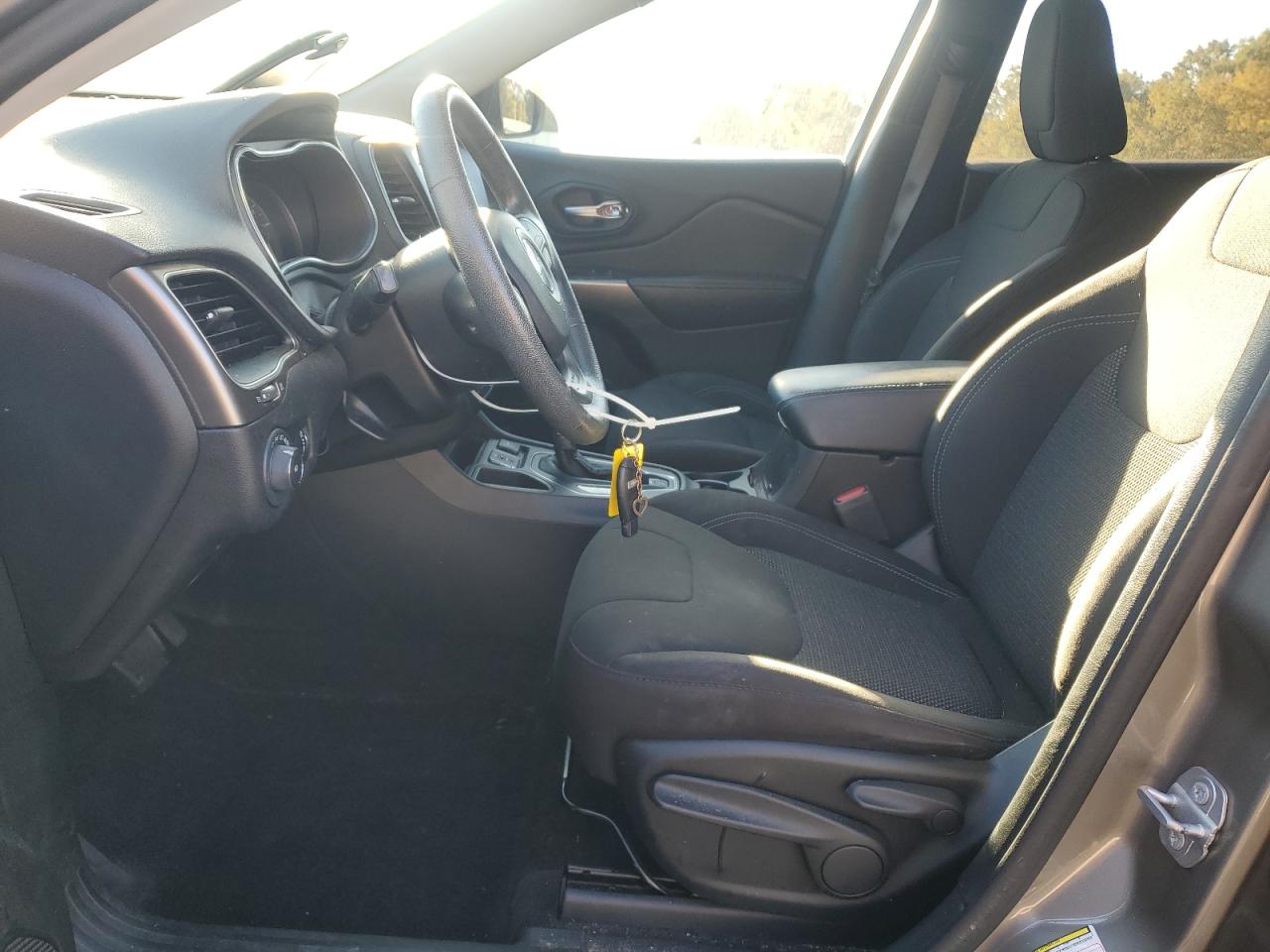 2019 Jeep Cherokee Latitude VIN: 1C4PJLCB0KD206277 Lot: 89573885