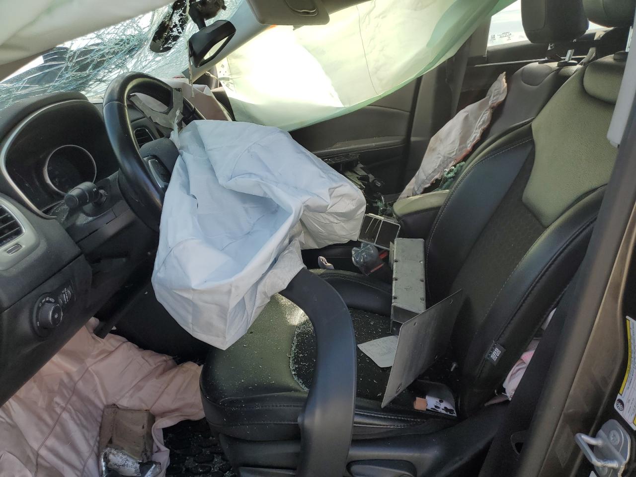 2020 Jeep Compass Latitude VIN: 3C4NJCBB5LT166220 Lot: 85928425