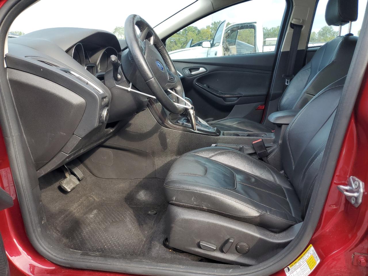 2017 Ford Focus Titanium VIN: 1FADP3N26HL215441 Lot: 85089925