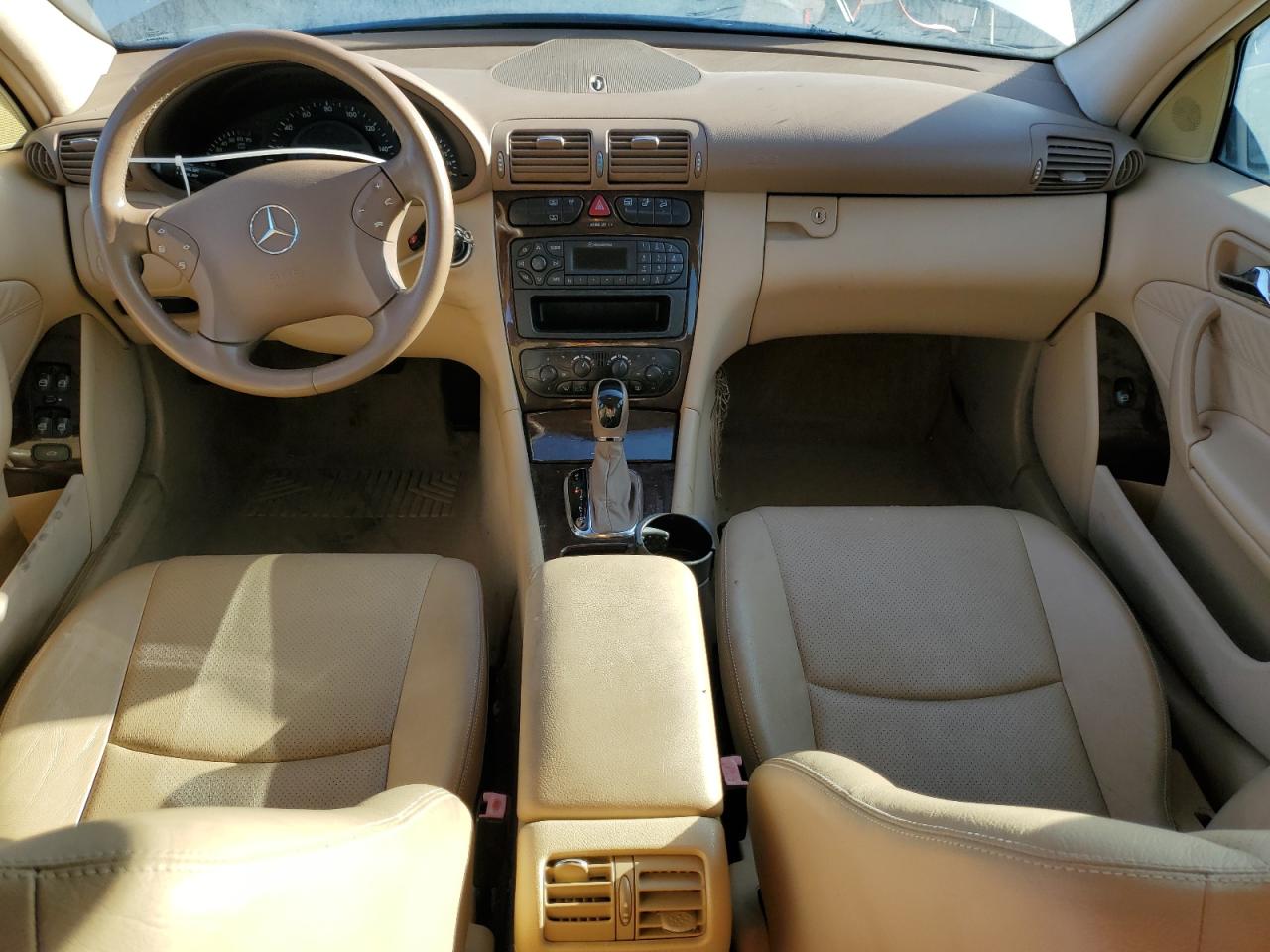 2002 Mercedes-Benz C 240 VIN: WDBRF61JX2F136182 Lot: 85546695