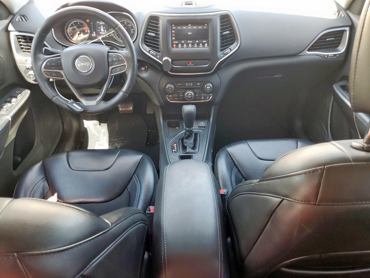 2019 Jeep Cherokee Latitude Plus VIN: 1C4PJLLB2KD264925 Lot: 82238095