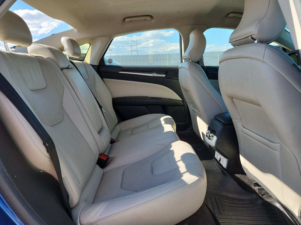 2018 Ford Fusion Titanium/Platinum VIN: 3FA6P0D91JR268769 Lot: 81695075