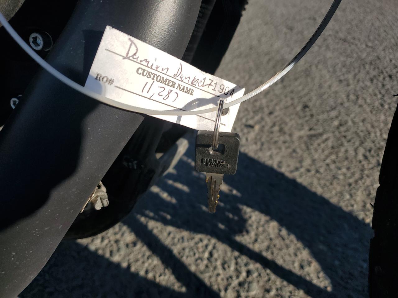 2021 Harley-Davidson Xl883 N VIN: 1HD4LE225MB413979 Lot: 82590995