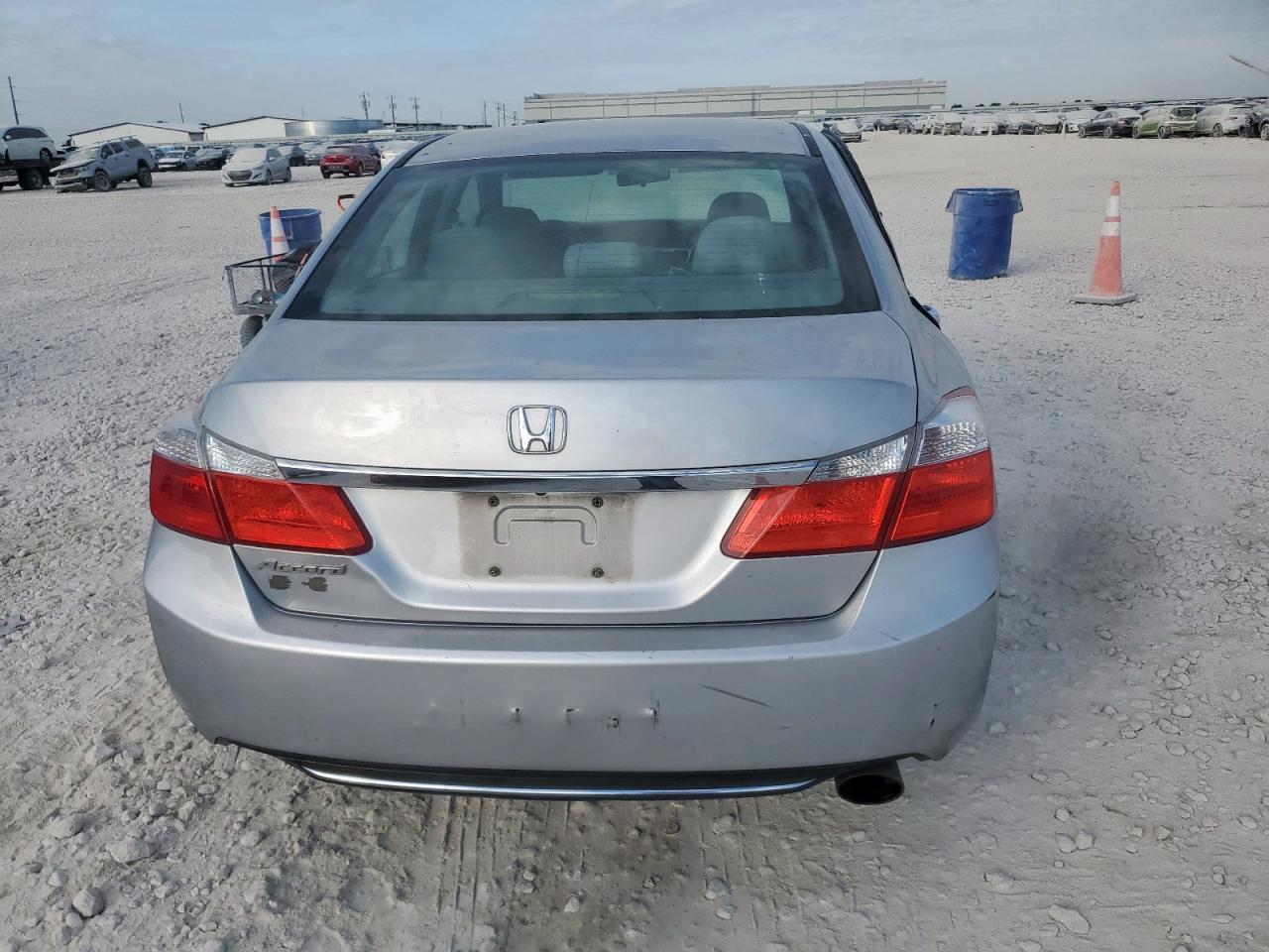 2013 Honda Accord Lx VIN: 1HGCR2F34DA165065 Lot: 82306165