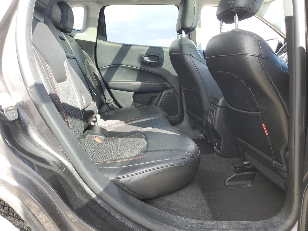 2018 Jeep Compass Trailhawk VIN: 3C4NJDDB1JT331079 Lot: 81856025