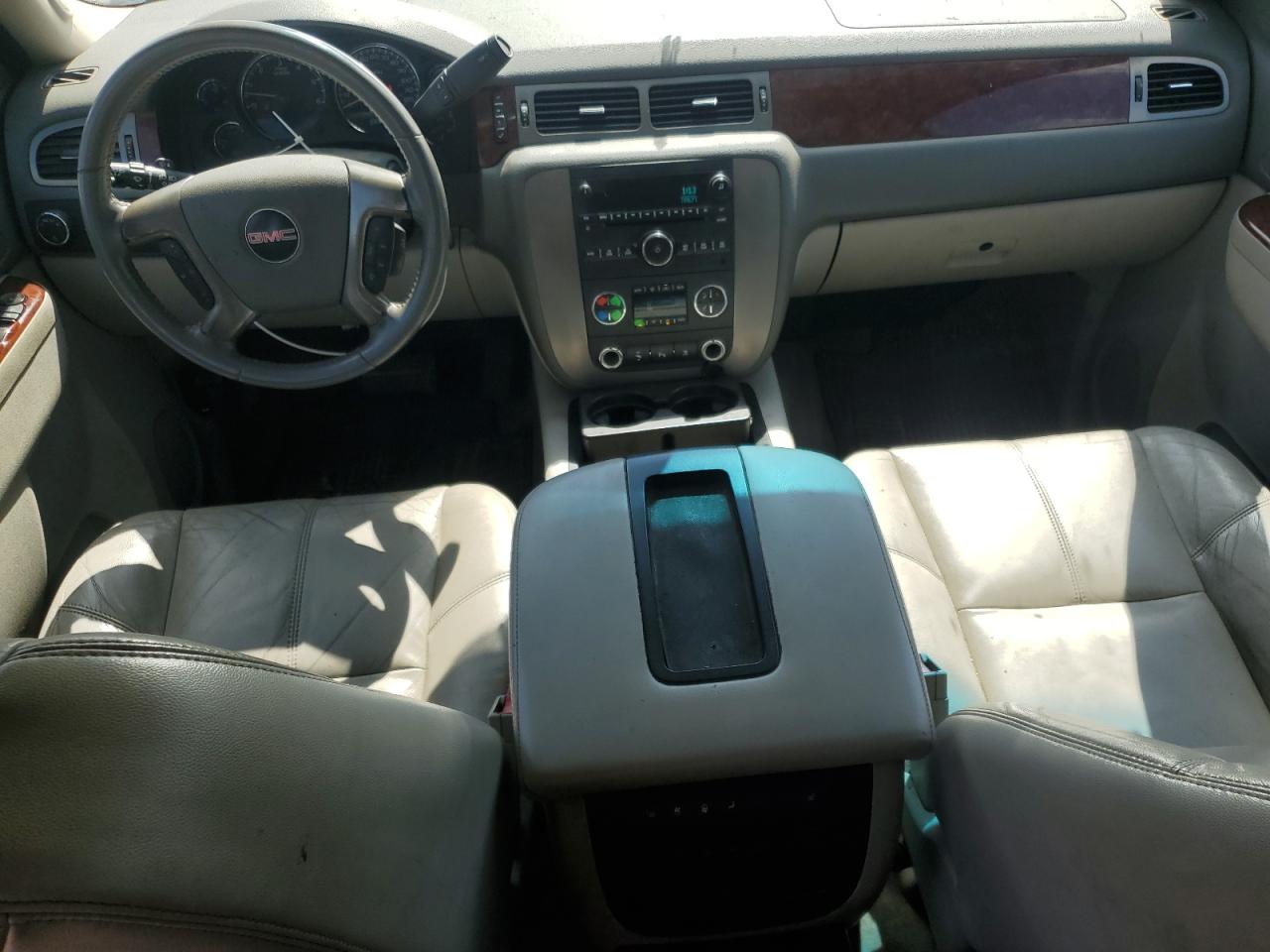 2011 GMC Yukon Xl K1500 Slt VIN: 1GKS2KE33BR197234 Lot: 84206435