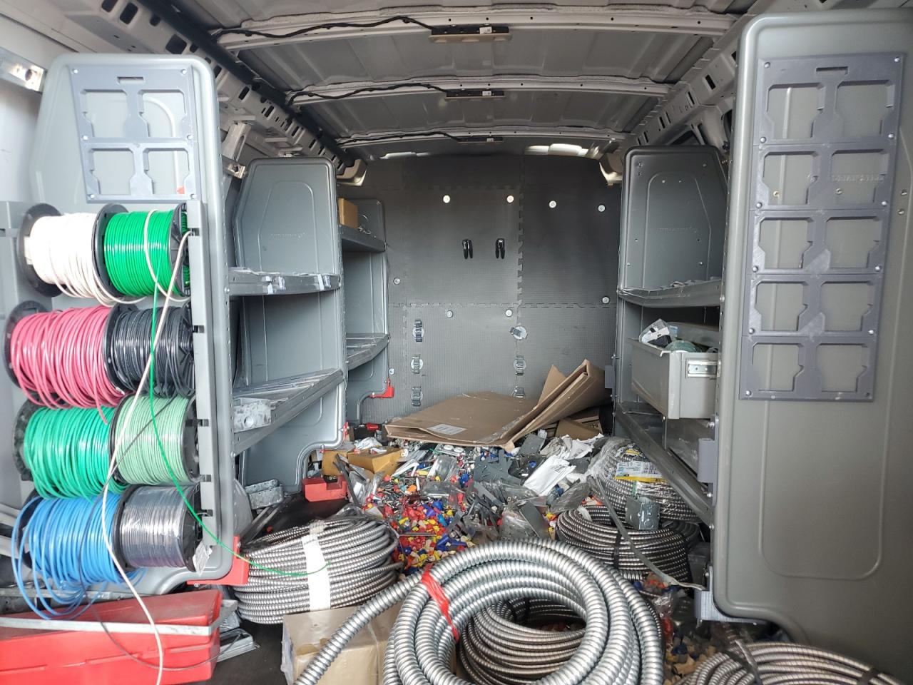 2024 Chevrolet Express G2500 VIN: 1GCWGAF70R1193709 Lot: 80802365