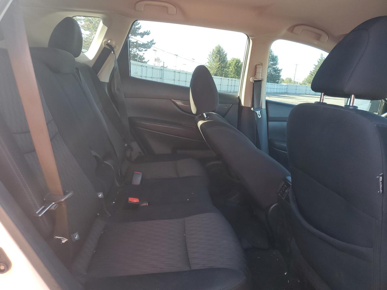 2017 Nissan Rogue Sv VIN: 5N1AT2MV3HC812136 Lot: 83769165