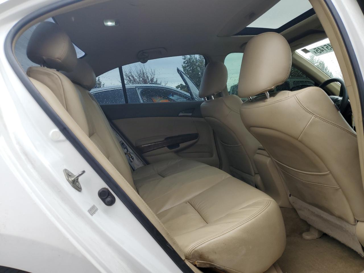 2009 Honda Accord Ex VIN: 1HGCP26759A042875 Lot: 81945145