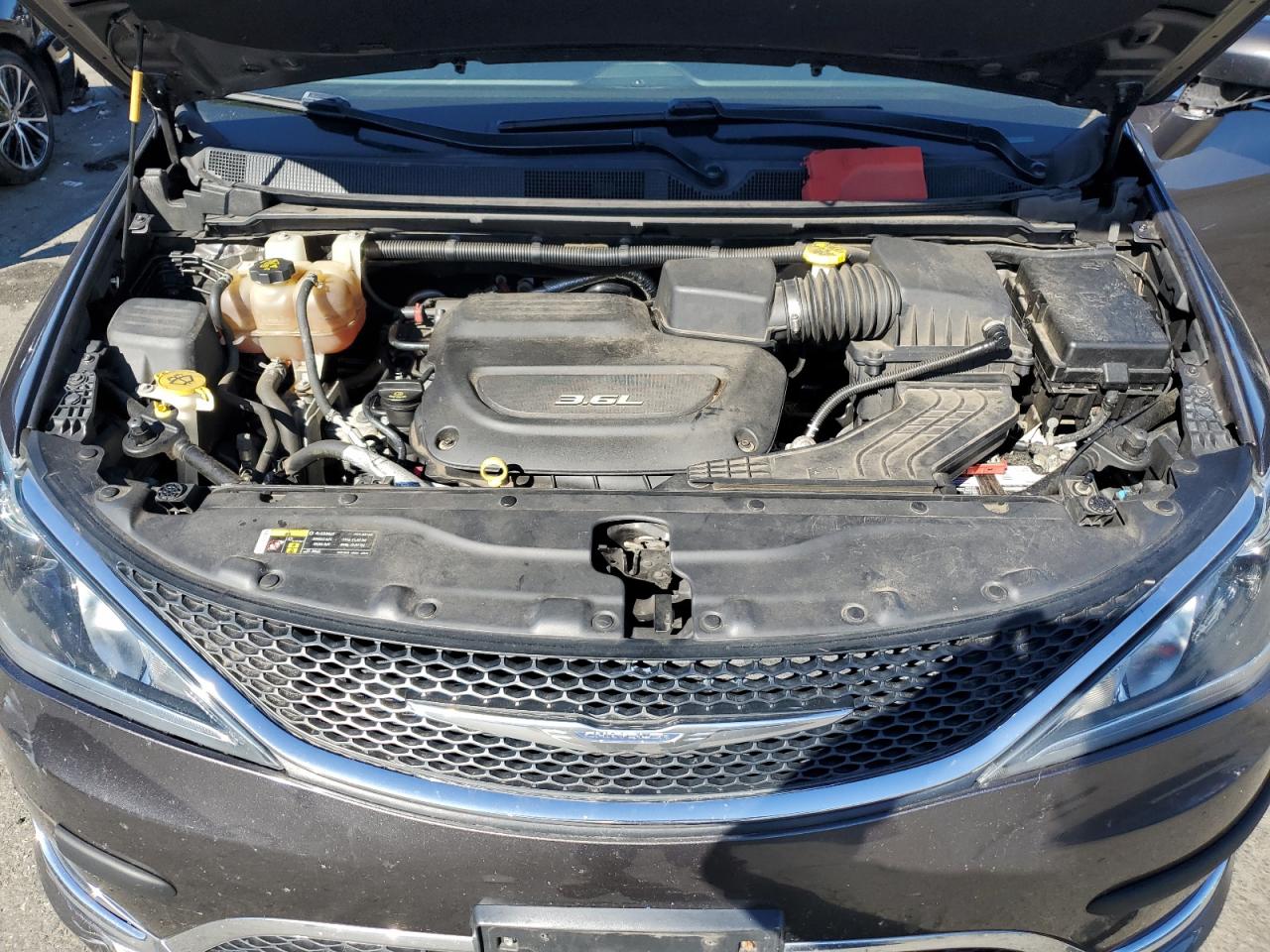 2017 Chrysler Pacifica Touring L VIN: 2C4RC1BG8HR745479 Lot: 84363755