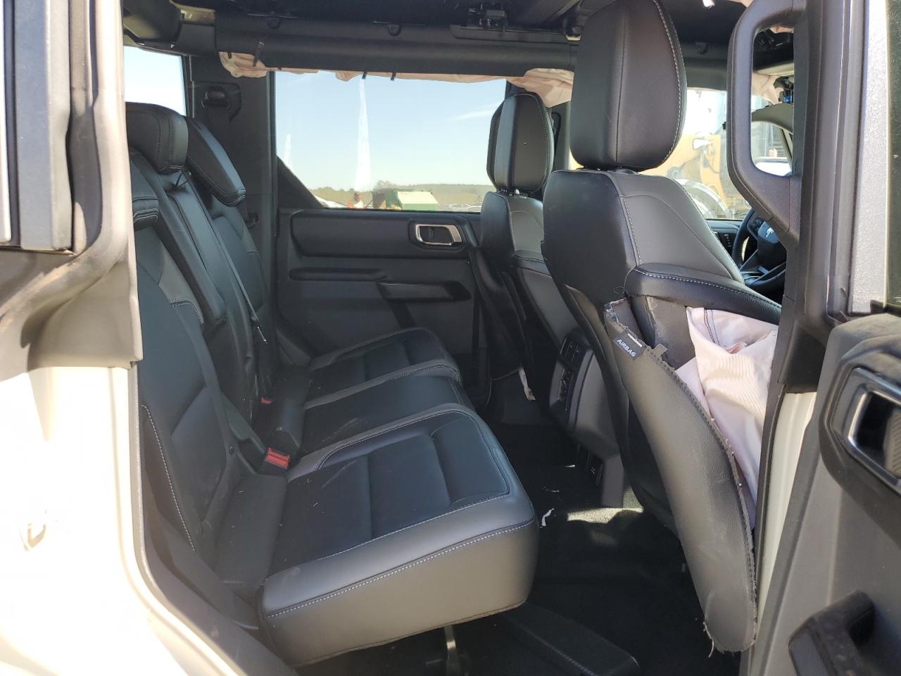 2025 Ford Bronco Outer Banks VIN: 1FMEE8BP1SLA41329 Lot: 86882605