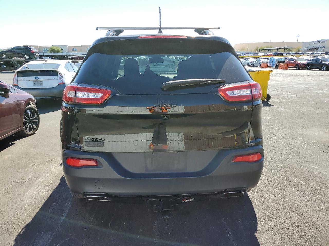 2018 Jeep Cherokee Latitude VIN: 1C4PJMCX9JD521594 Lot: 81963455