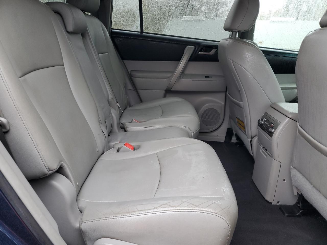 2012 Toyota Highlander Base VIN: 5TDBK3EH8CS106961 Lot: 85508275